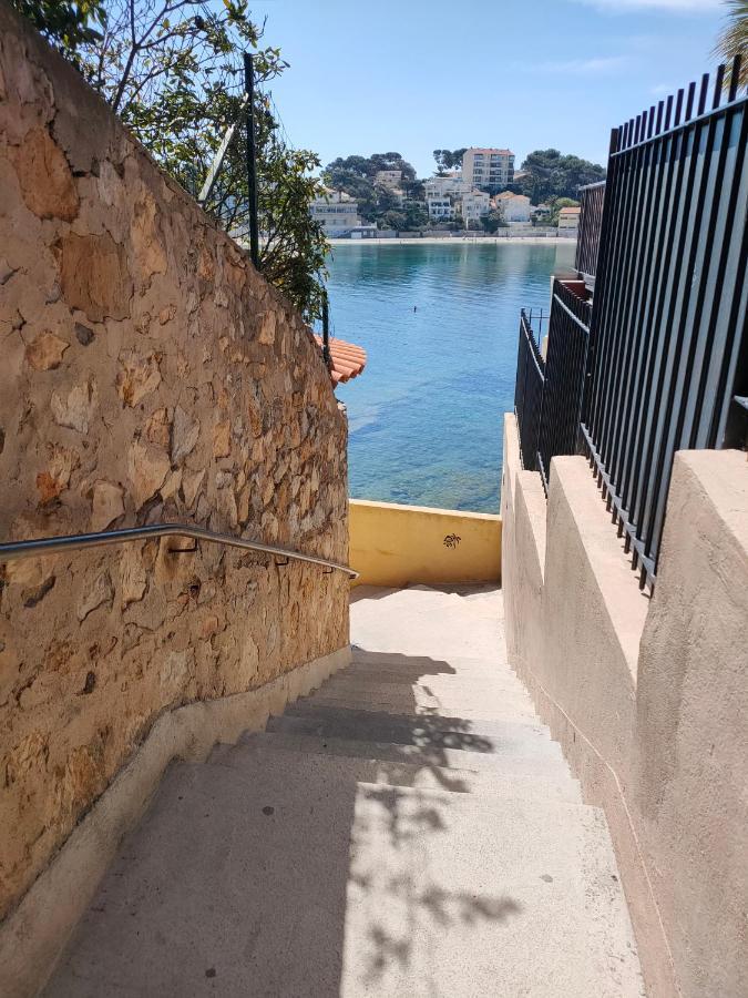 Joli Studio Les Pieds Dans L Eau Avec Place De Parking Gratuite Bandol Exterior foto